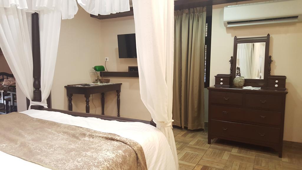 Casa Menezes - A Heritage Goan Homestay Bambolim Δωμάτιο φωτογραφία