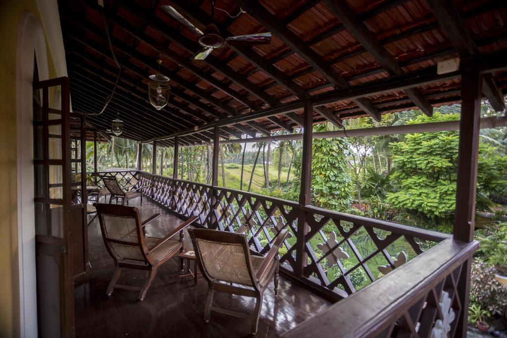Casa Menezes - A Heritage Goan Homestay Bambolim Δωμάτιο φωτογραφία