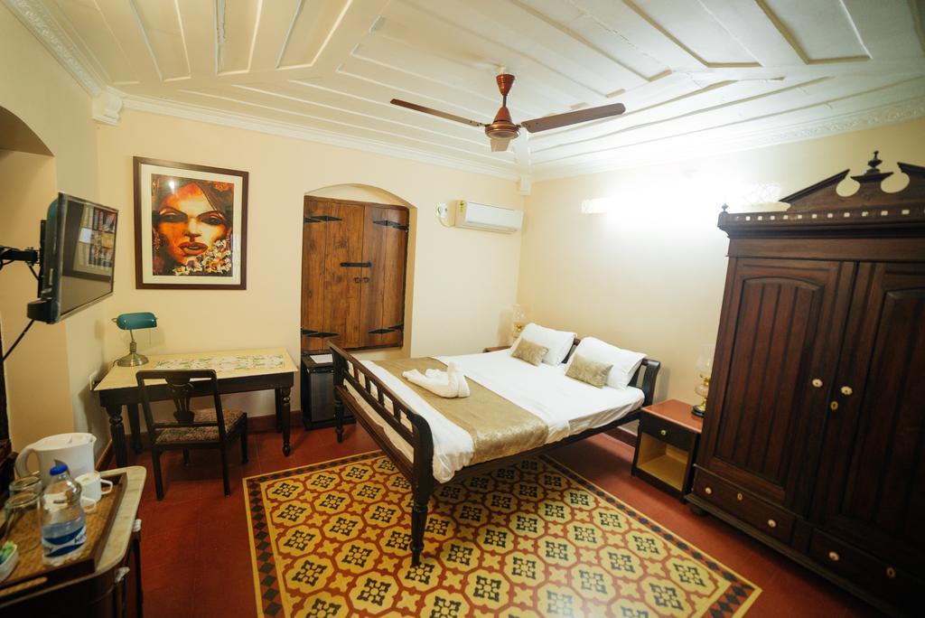 Casa Menezes - A Heritage Goan Homestay Bambolim Εξωτερικό φωτογραφία